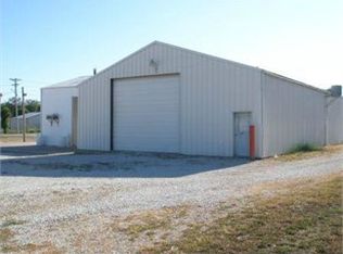 102 E Martin St, Cairo, MO 65239