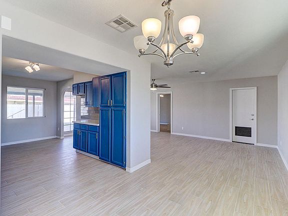 4th image of 4706 N 58th Ave