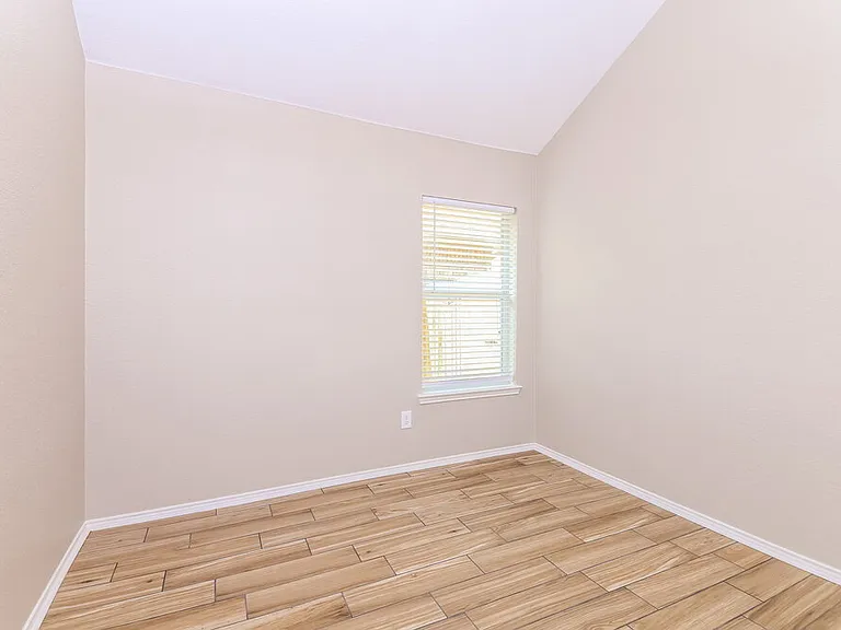 709 Fireberry Dr — Photo 15