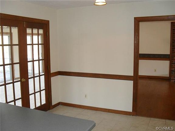 4th image of 9200 Sunset Oak Cir