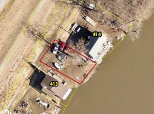 414 Edgewater Beach Rd, Burlington, IA 52601
