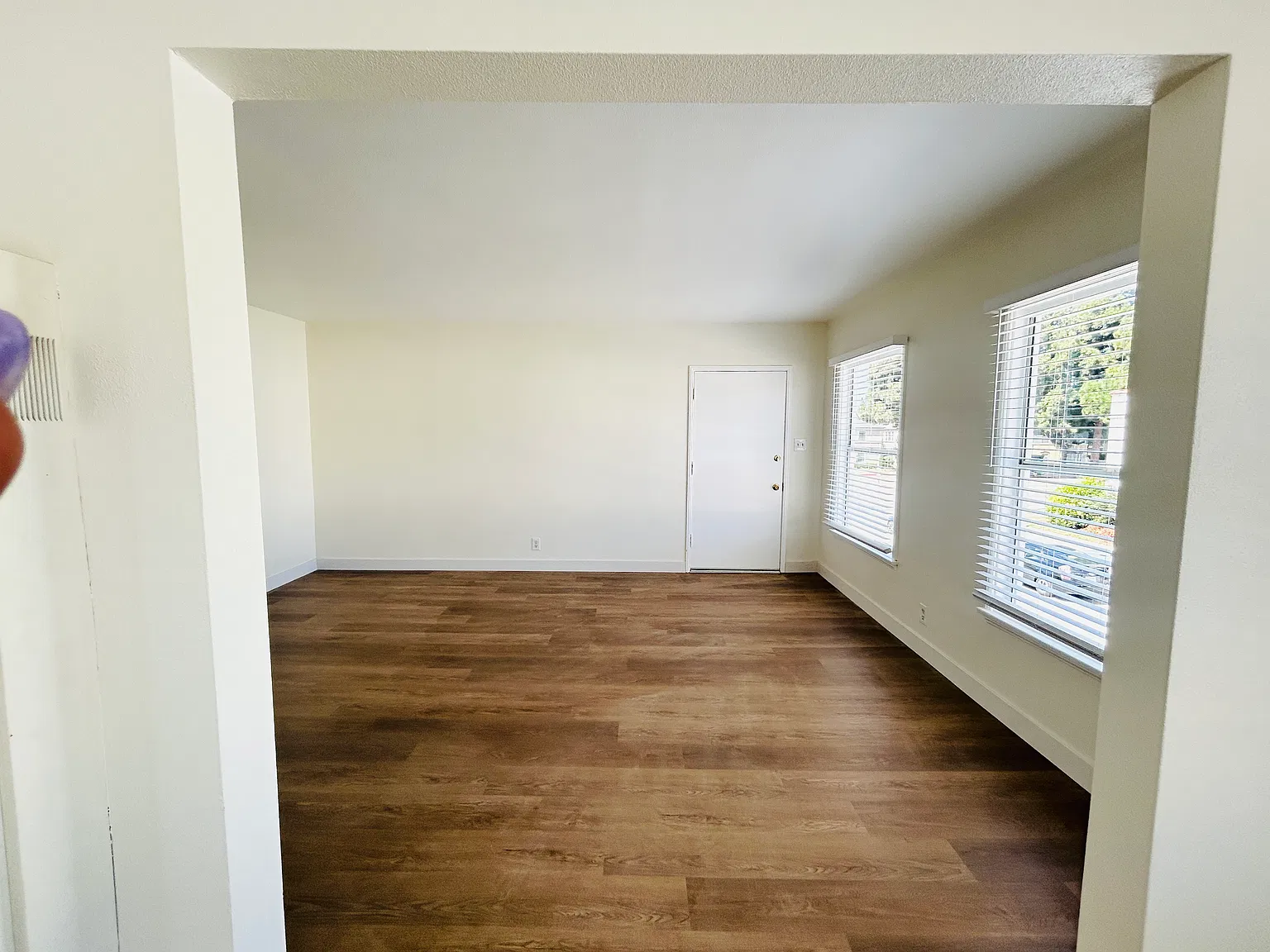 1 bed, 800 sqft, $1,900 — Photo 2