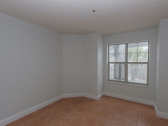 3rd image of 110 Ocean Hollow Ln APT 215