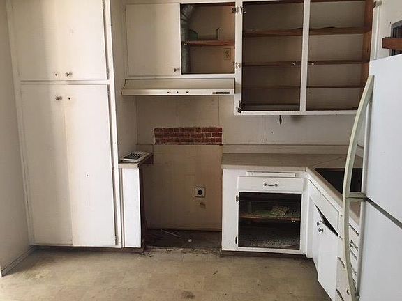 5th image of 7126 Steelman Cir