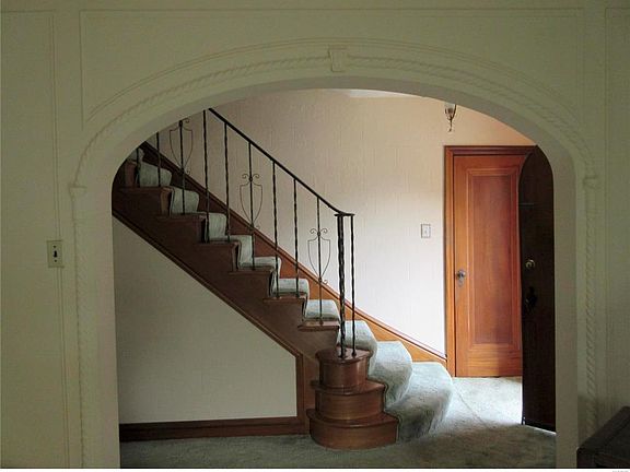 4th image of 801 Jackson Ave