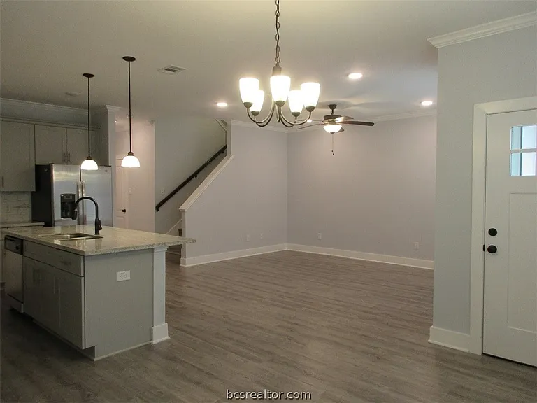 2104 Crescent Pointe Pkwy — Photo 5