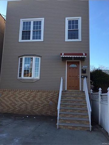 2nd image of 3959 Paulding Ave