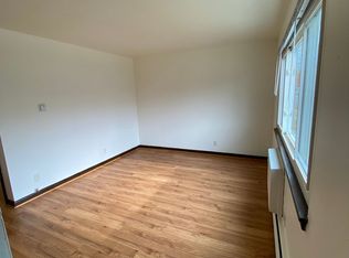 2910 Bolivar Apts, Saint Francis, WI 53235