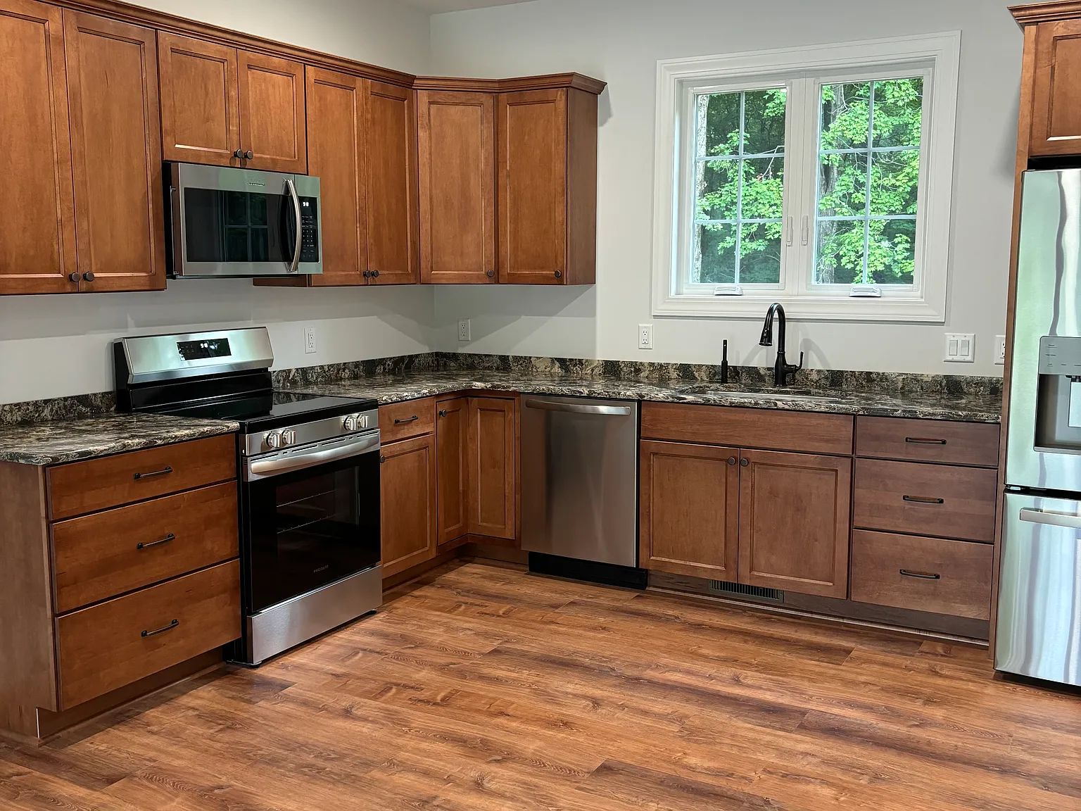2 bed, 1200 sqft, $2,550 — Photo 2