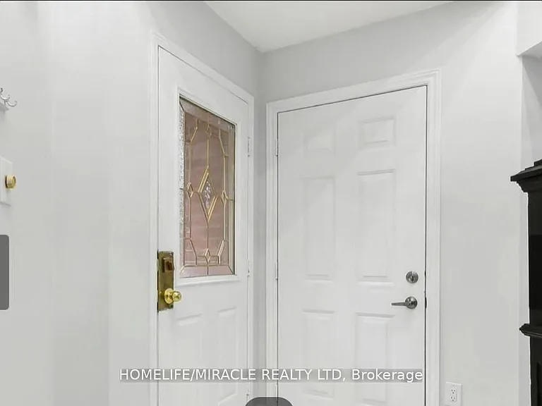204 Delaney Dr #UPPER — Photo 17