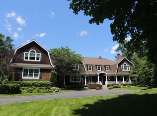 8 Palmer Pl, Armonk, NY 10504