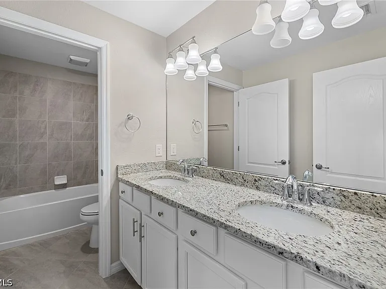 11884 Arbor Trace Dr — Photo 23