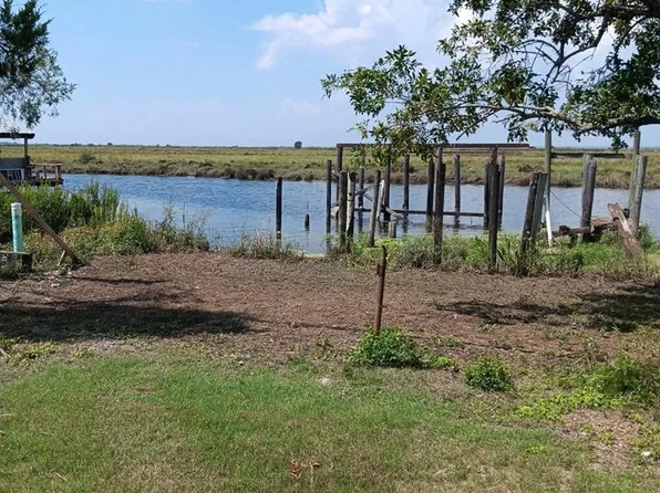 4637 Pontchartrain Dr, Slidell, LA 70458