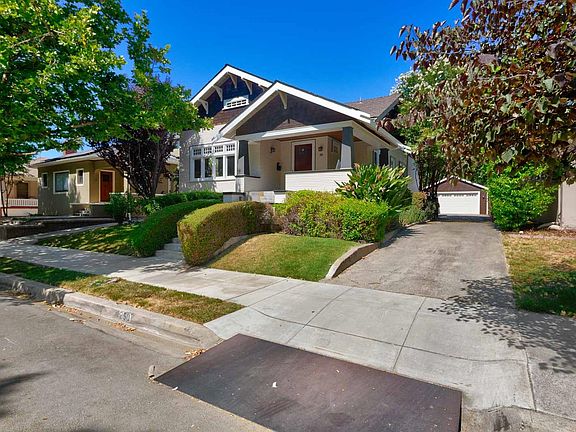 3rd image of 250 S 15th St