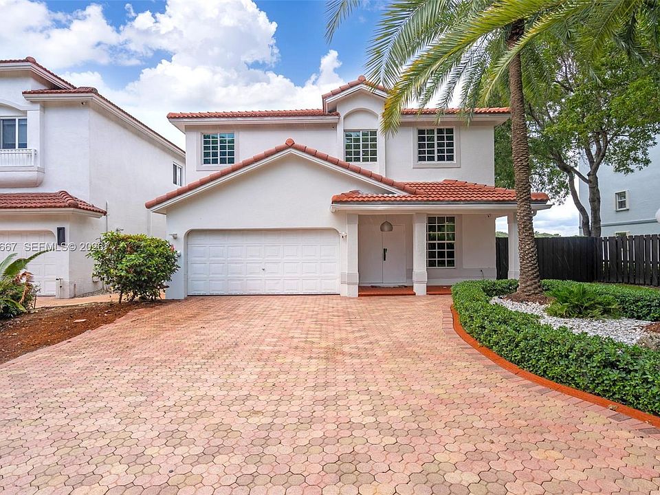 1st image of 10867 NW 59th St