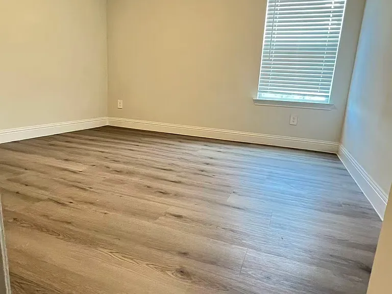 633 Sandiford Ct — Photo 23