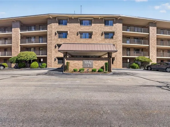 650 E Greenwich Ave APT 3-405, West Warwick, RI 02893
