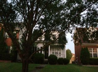 1617 Russell Lee Dr, Louisville, KY 40211