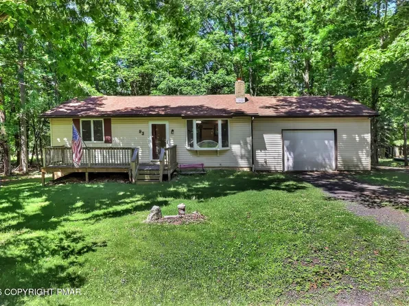 93 Skyline Dr, Albrightsville, PA 18210