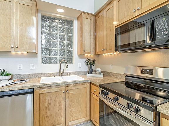 5th image of 800 N 8th St Unit 313