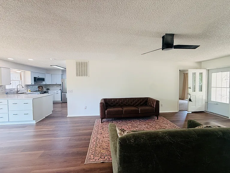 4 Chandler Ln — Photo 14