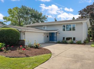 1834 Azalea Dr, Munster, IN 46321