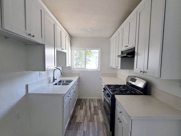 5th image of 971 S Westmoreland Ave #10