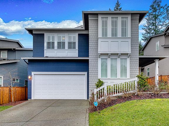 4th image of 2405 NE Sunnymede St
