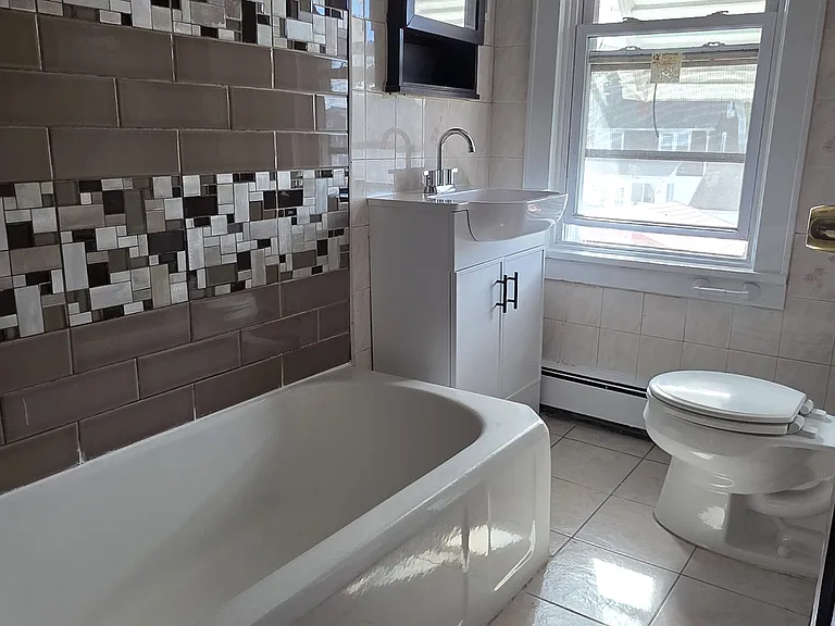 372 W Academy St — Photo 51