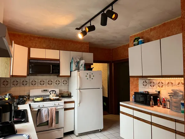 25 Commonwealth Ter #1, Boston, MA 02135