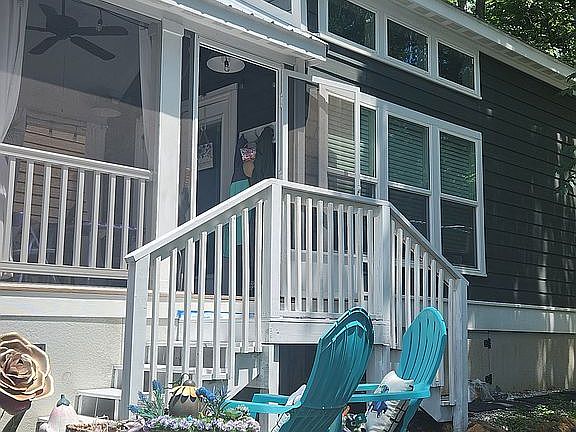 2nd image of 18 Smithfield Cir