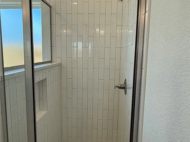3709 Lamar Hollow Ct — Photo 15
