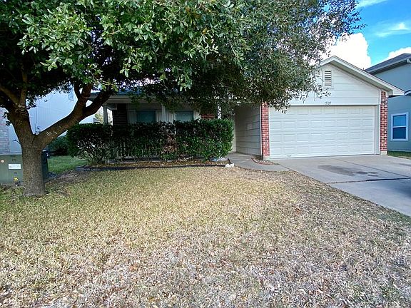 2nd image of 15127 Faircrest Dr