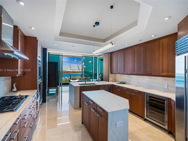 10295 E Collins Ave #1509 — Photo 11