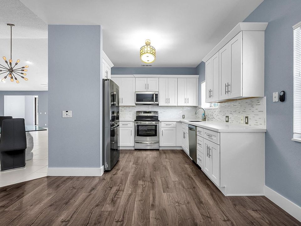 1st image of 11714 Briarwood Cir APT 4