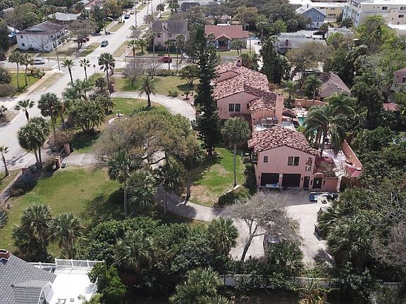 4th image of 801 N Peninsula Dr