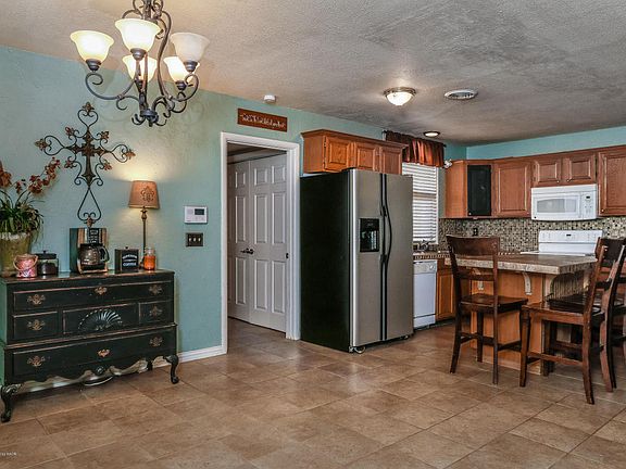 5th image of 3413 Fleetwood Dr