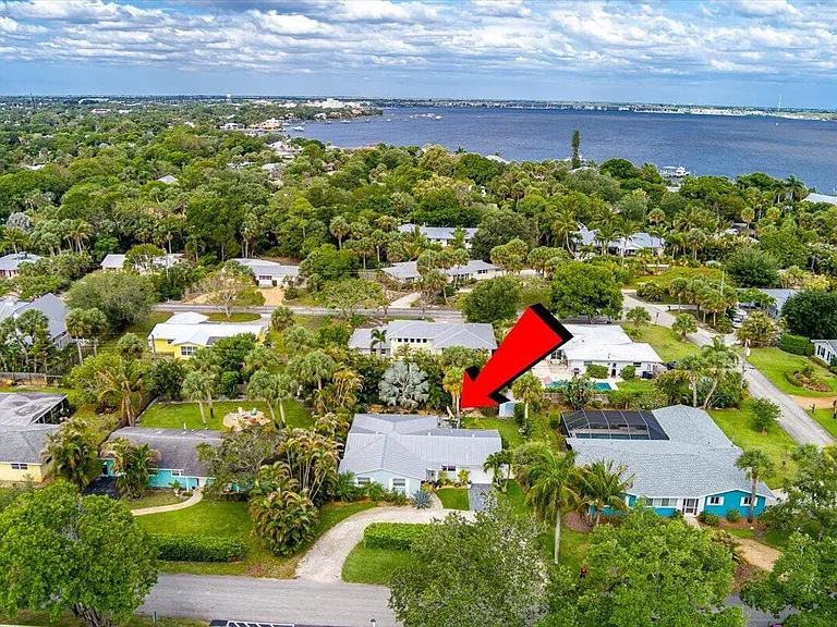 206 SE Wentworth Dr — Photo 37