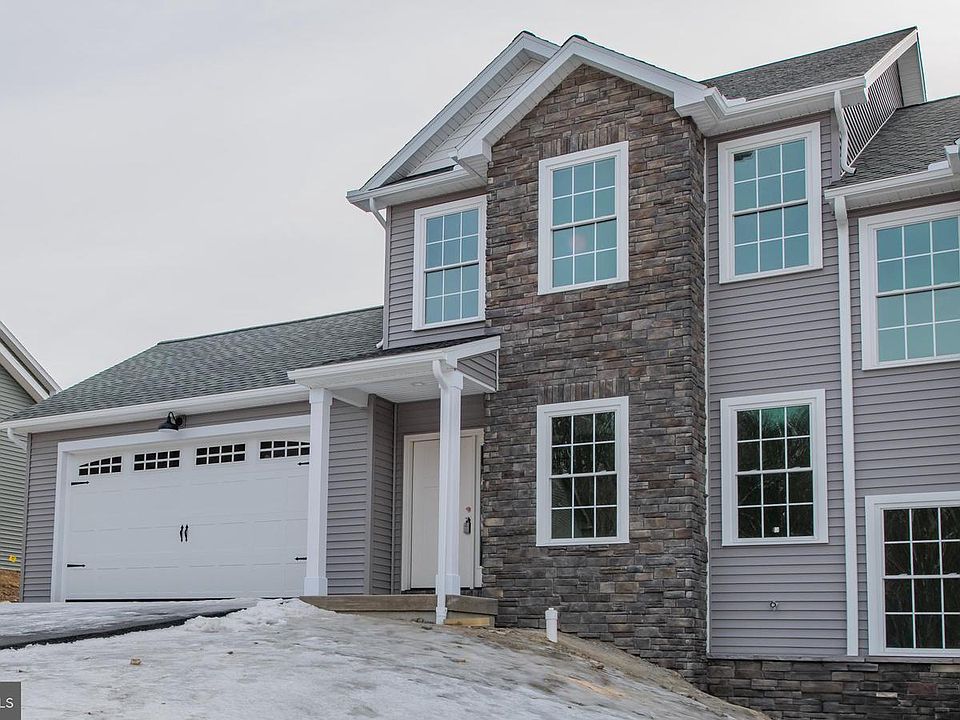 1st image of 65 Wisteria Ln