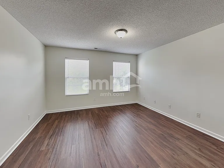 2305 Apple Glen Ln — Photo 10