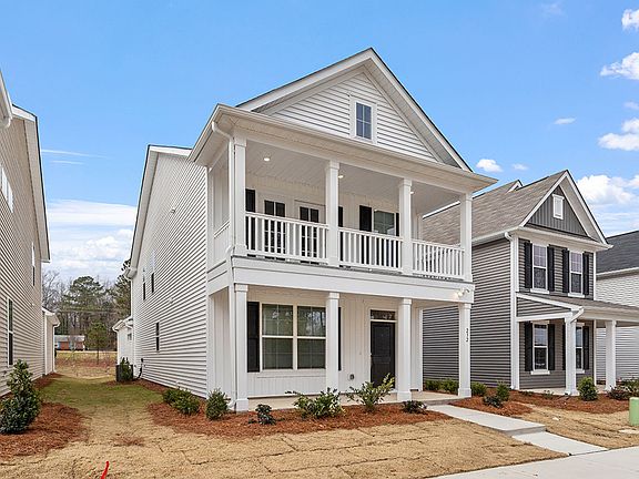 3rd image of 232 White Oak Garden Way