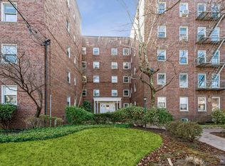 326 Bridge Plz N APT 2H, Fort Lee, NJ 07024