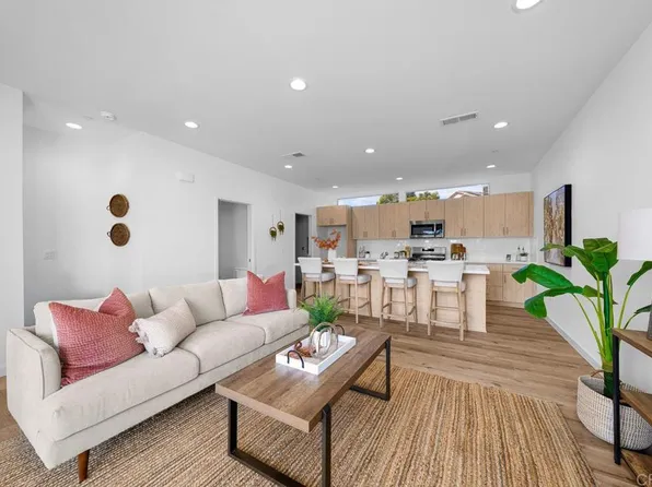 2238 Calle Chanate, Paradise Hills, CA 92139