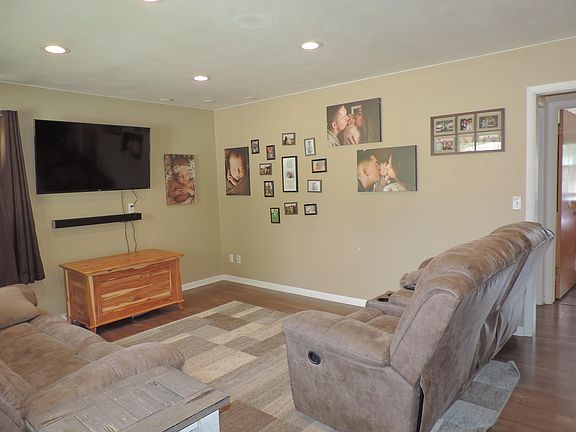 5th image of 1155 Nachreiner Ave