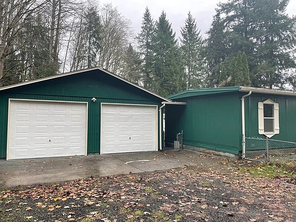 2nd image of 119 Camelot Dr