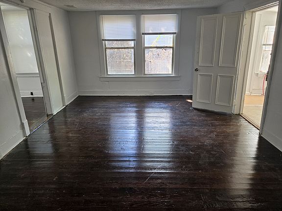 4th image of 1727 Hicks St