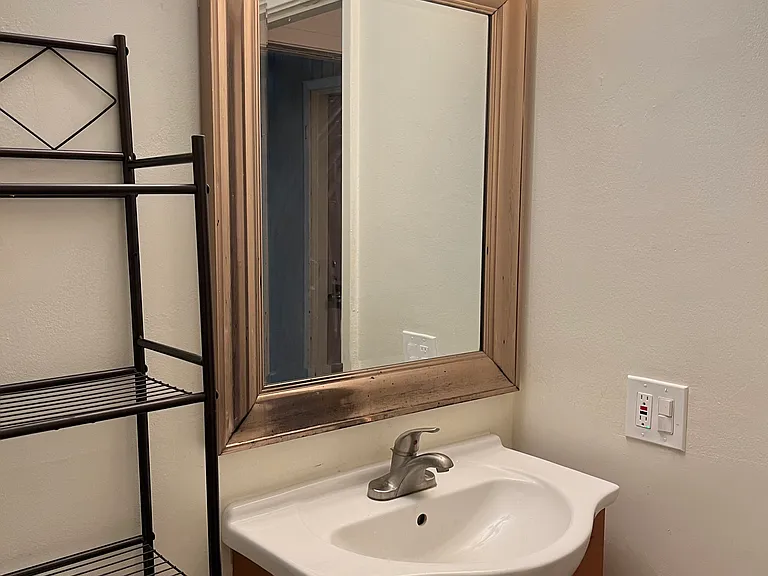 1223 Kearny St #2 — Photo 9