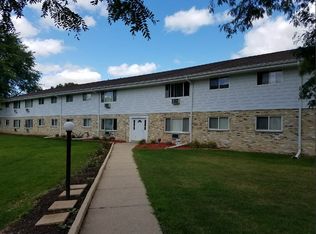 Sunnyview Apartments, West Bend, WI 53095