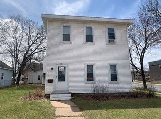 902 Main St, Eau Claire, WI 54701