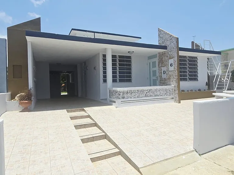 4 Urb Medina #D-6 — Photo 1